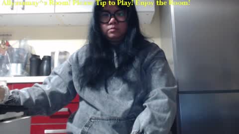 Snapshot of allyssamay chatting on 24, 2, 2025 Allyssamay online show from 24, 2, 2025