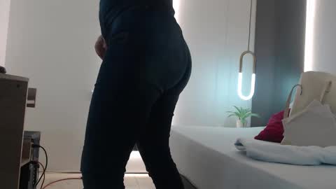 Snapshot of alma_fenix chatting on 11, 2, 2025 ALMA FENIX online show from 11, 2, 2025