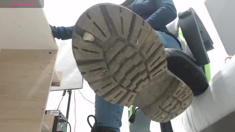 Snapshot of alma_fenix chatting on 3, 3, 2025 ALMA FENIX online show from 3, 3, 2025