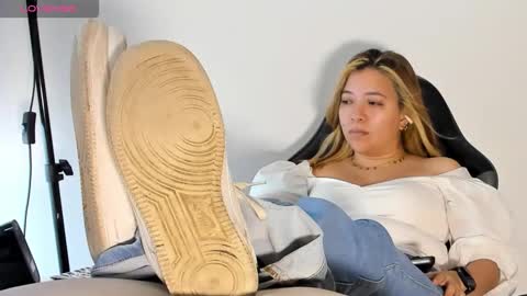 ALMA FENIX  online show from 6, 3, 2026