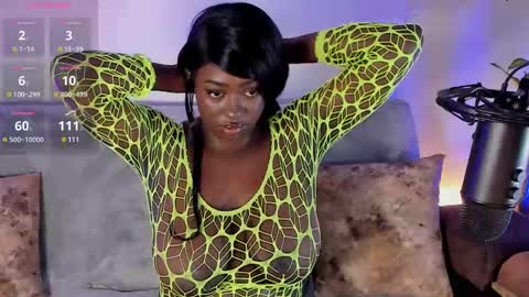 Snapshot of almaahotxxx chatting on 7, 3, 2025 almaahotxxx online show from 7, 3, 2025