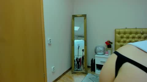 Snapshot of almafancy chatting on 19, 2, 2025 Alma online show from 19, 2, 2025
