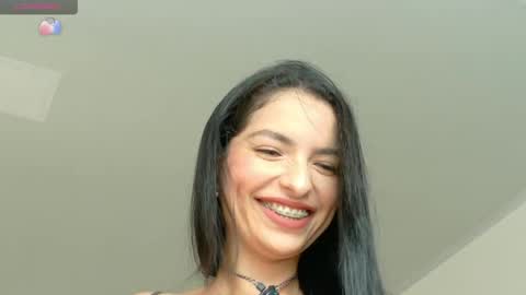Snapshot of almatease chatting on 7, 6, 2026 Alma online show from 7, 6, 2026