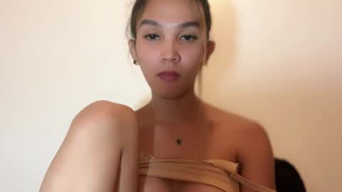 Snapshot of almighty_mariaax chatting on 5, 10, 2025 larah online show from 5, 10, 2025