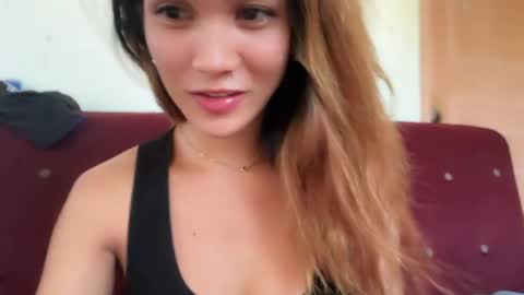 Snapshot of almighty_mariaax chatting on 23, 4, 2026 larah online show from 23, 4, 2026