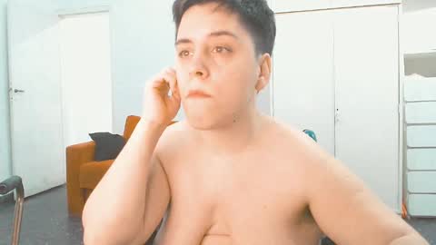 Almond online show from 3, 3, 2025