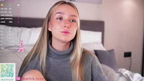 Snapshot of alodiaacomb chatting on 30, 9, 2025 Lia online show from 30, 9, 2025