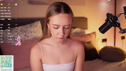 Snapshot of alodiaacomb chatting on 26, 11, 2025 Lia online show from 26, 11, 2025