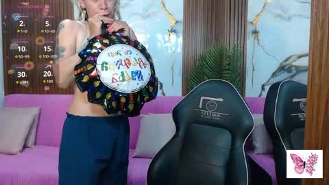 Snapshot of alonddra_tay chatting on 28, 5, 2026 alonddra_tay online show from 28, 5, 2026