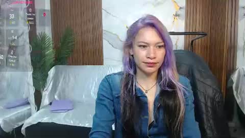 Snapshot of alonddra_tay chatting on 4, 7, 2026 alonddra_tay online show from 4, 7, 2026