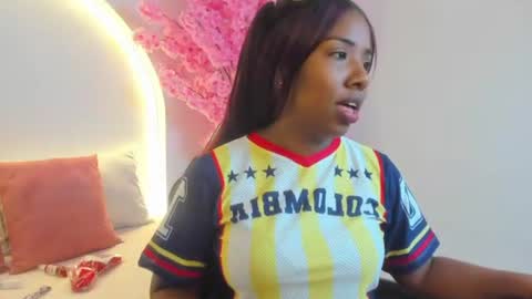 Snapshot of alondra_bernet chatting on 24, 6, 2026 A L O N D R A online show from 24, 6, 2026
