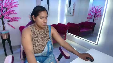 Snapshot of alondra_gomexxx chatting on 2, 12, 2025 Alondra online show from 2, 12, 2025