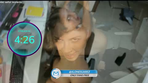 Snapshot of alondra_on_fire chatting on 24, 10, 2025 Alondra Suarez online show from 24, 10, 2025