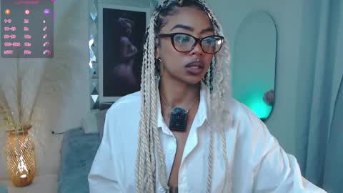Snapshot of alondrraparrow chatting on 6, 5, 2026 Alondra online show from 6, 5, 2026