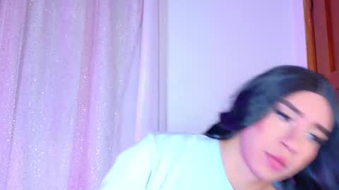 Hazel Bowie online show from 17, 3, 2026