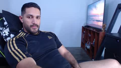 Snapshot of alonxoo chatting on 15, 12, 2024 alonxoo online show from 15, 12, 2024