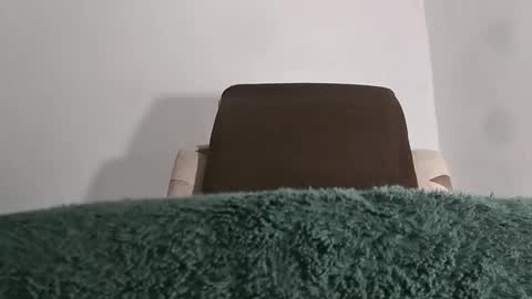 Snapshot of alotofcream chatting on 9, 11, 2025 alotofcream4u online show from 9, 11, 2025