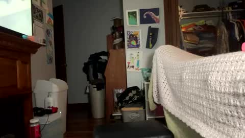 Snapshot of alphadomcole chatting on 4, 11, 2025 alphadomcole online show from 4, 11, 2025