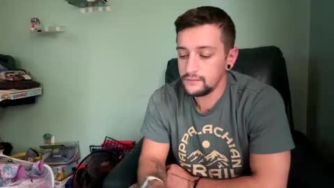 Snapshot of alphadomcole chatting on 4, 11, 2025 alphadomcole online show from 4, 11, 2025