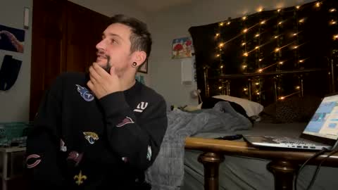 Snapshot of alphadomcole chatting on 17, 11, 2025 alphadomcole online show from 17, 11, 2025