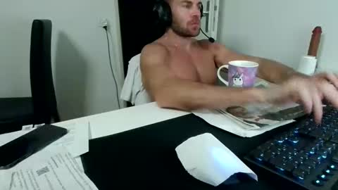 alphah_hunk online show from 11, 4, 2026