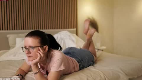 Snapshot of alucidreaming chatting on 14, 9, 2025 Lucid Dreaming online show from 14, 9, 2025