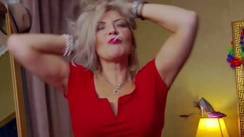 Snapshot of alura_jenson_ chatting on 12, 11, 2025 Alura Jenson online show from 12, 11, 2025