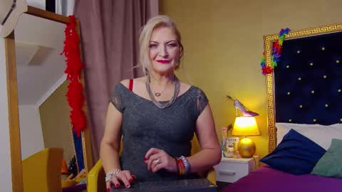 Snapshot of alura_jenson_ chatting on 1, 12, 2025 Alura Jenson online show from 1, 12, 2025