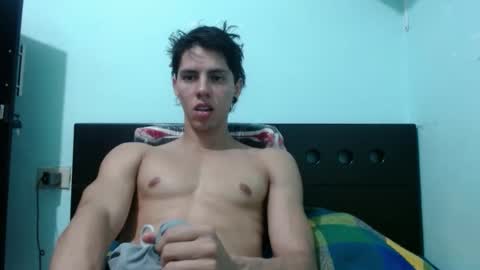 alvarodancer online show from 6, 10, 2025