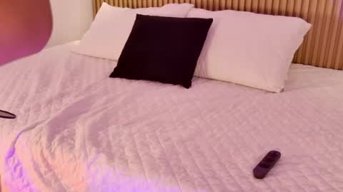 aly_leee online show from 14, 4, 2026