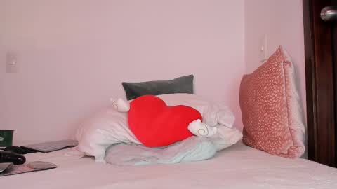Snapshot of alyjonesoficiall_ chatting on 20, 2, 2025 Aly Instg oficial alyjones Lush and Domi love toys are on online show from 20, 2, 2025