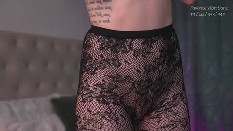 Snapshot of alyonaqueen_ chatting on 1, 2, 2025 Alyona online show from 1, 2, 2025