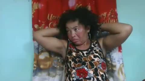 Snapshot of alypierette chatting on 8, 11, 2025 alypierette online show from 8, 11, 2025