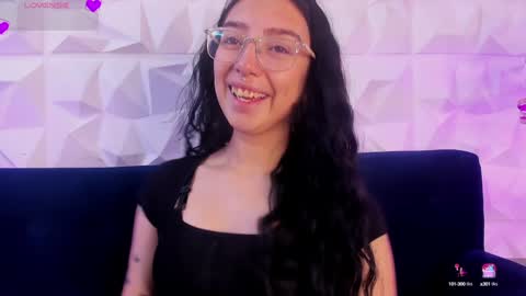 Snapshot of alys_molly chatting on 29, 12, 2024 sopie online show from 29, 12, 2024