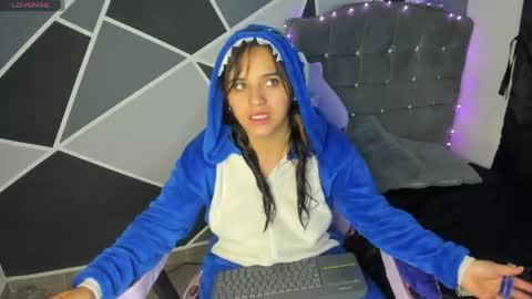 Snapshot of alysa_magic chatting on 22, 4, 2026 alysa magic online show from 22, 4, 2026