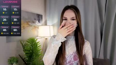 Snapshot of alyshaplescia chatting on 24, 6, 2026 Mona online show from 24, 6, 2026