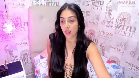  ALYSSA   online show from 4, 1, 2025