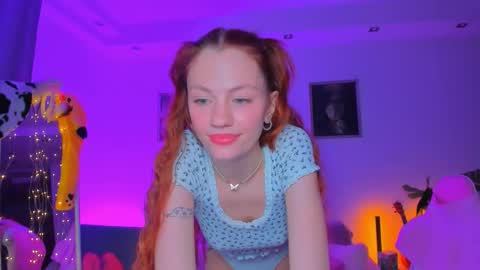 Snapshot of alyssa_smitt chatting on 6, 10, 2025 alyssa_smitt online show from 6, 10, 2025