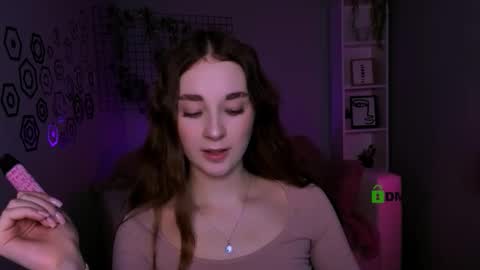 Snapshot of alyssamoan chatting on 16, 12, 2025 alyssamoan online show from 16, 12, 2025