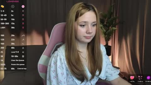 Snapshot of alyxkinski chatting on 6, 4, 2026 Alyx online show from 6, 4, 2026