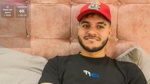 Snapshot of amadeo_wild chatting on 28, 11, 2025 Amadeo Wild online show from 28, 11, 2025