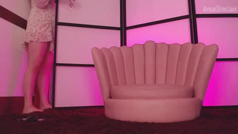 Snapshot of amaisinclair chatting on 8, 11, 2025 Amai Sinclair online show from 8, 11, 2025