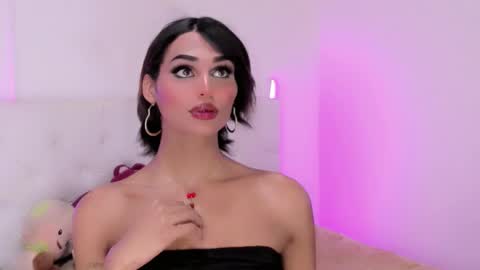 Snapshot of amal_baddel_ chatting on 26, 10, 2025 amal_baddel_ online show from 26, 10, 2025