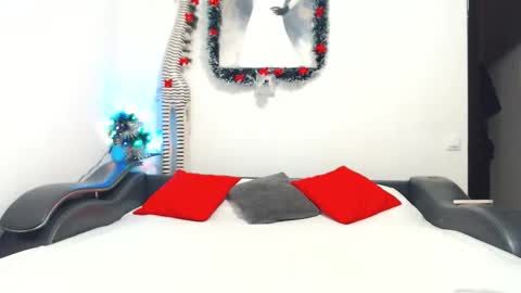 Snapshot of amali2015 chatting on 17, 12, 2025 amali2015 online show from 17, 12, 2025