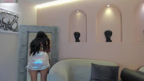 Amalia cruss online show from 3, 3, 2026