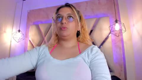 Amalia Im Back See you soon this January 7 at 10 pm Colombia time online show from 14, 1, 2025