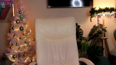 Snapshot of amanda__fox chatting on 7, 12, 2024 Amanda fox online show from 7, 12, 2024