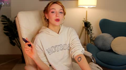 Snapshot of amanda__fox chatting on 8, 2, 2025 Amanda fox online show from 8, 2, 2025