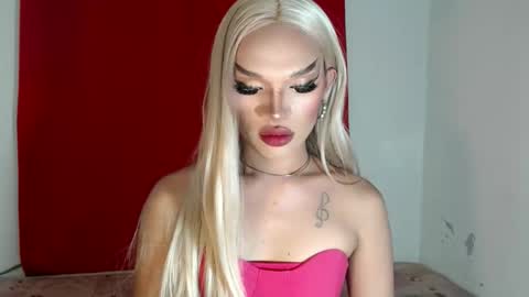 Snapshot of amanda_fuck69 chatting on 20, 11, 2025 Amanda online show from 20, 11, 2025