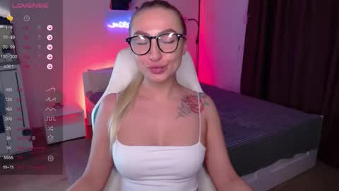 Snapshot of amanda_jordan chatting on 15, 12, 2025 amanda_jordan online show from 15, 12, 2025